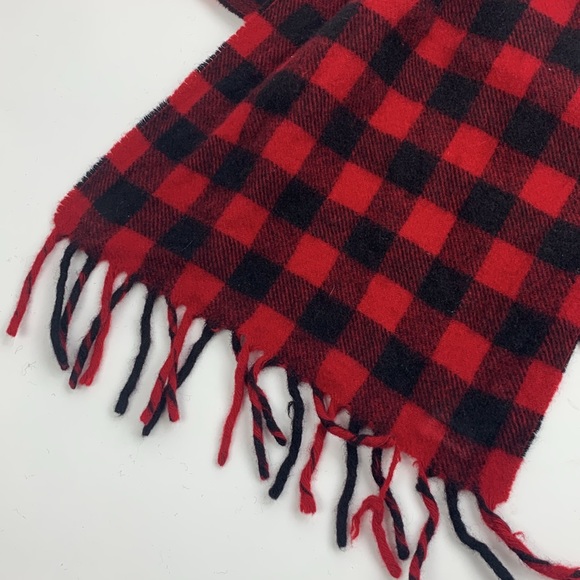 The Gap Vintage Red black Buffalo plaid Scarf Lambswool Tassel Design Soft - Picture 2 of 10